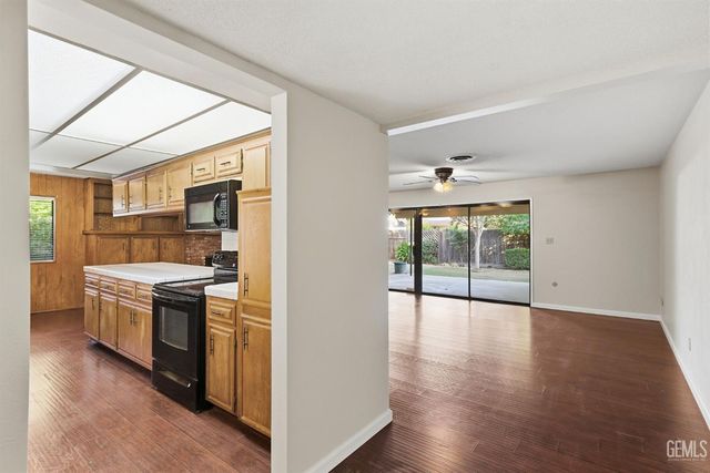 5413 Inverrary Court, Bakersfield, CA 93309