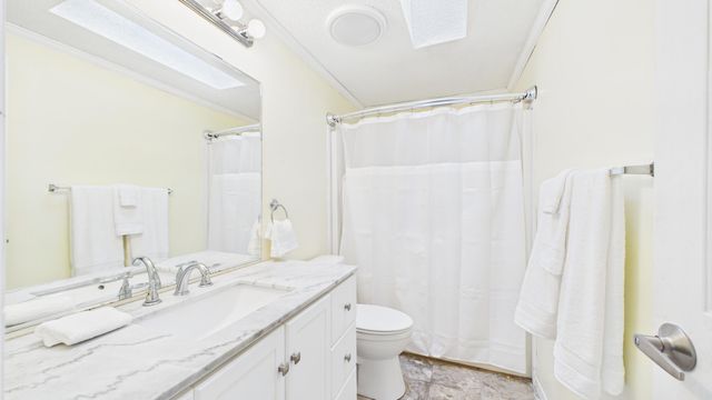 409 Chippendale Lane, Bonneau, SC 29431