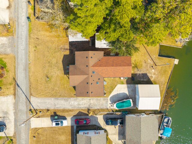 409 Chippendale Lane, Bonneau, SC 29431