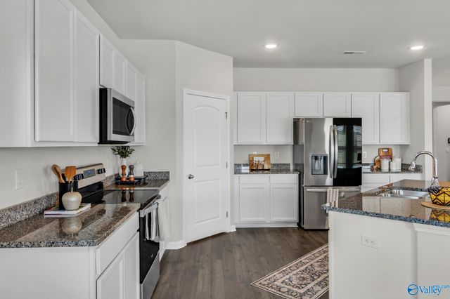 156 Red Fox Way, Meridianville, AL 35759