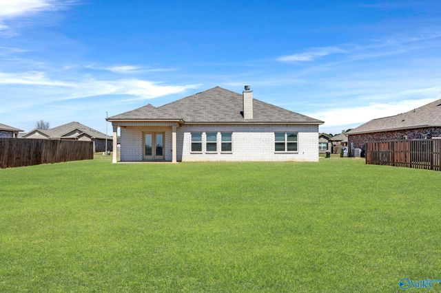 156 Red Fox Way, Meridianville, AL 35759