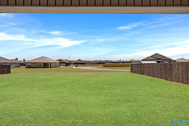 156 Red Fox Way, Meridianville, AL 35759