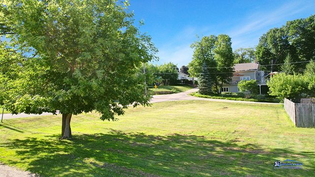 28693 W Ravine Drive, Barrington, IL 60010