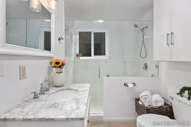 8040 Girard Ave 2, La Jolla, CA 92037