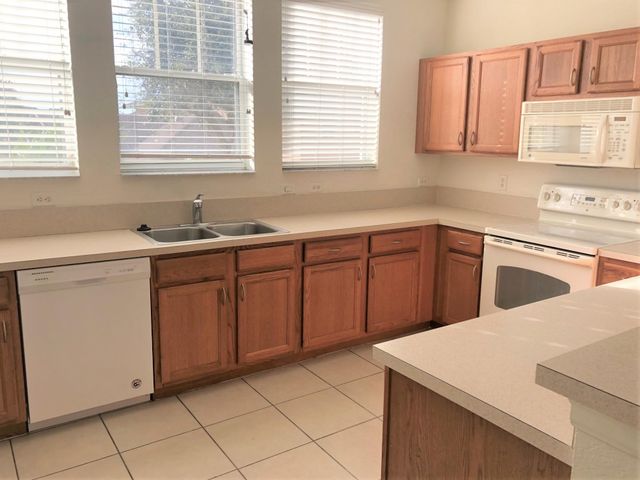 810 Marina Del Ray Lane 7, West Palm Beach, FL 33401