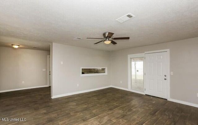 1124 Woodville Drive, Jackson, MS 39212