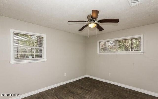 1124 Woodville Drive, Jackson, MS 39212