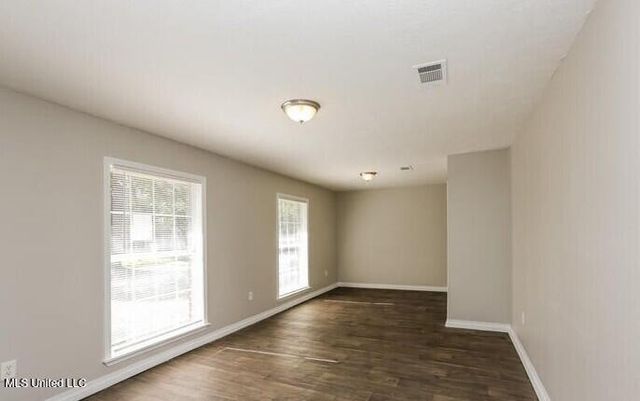 1124 Woodville Drive, Jackson, MS 39212