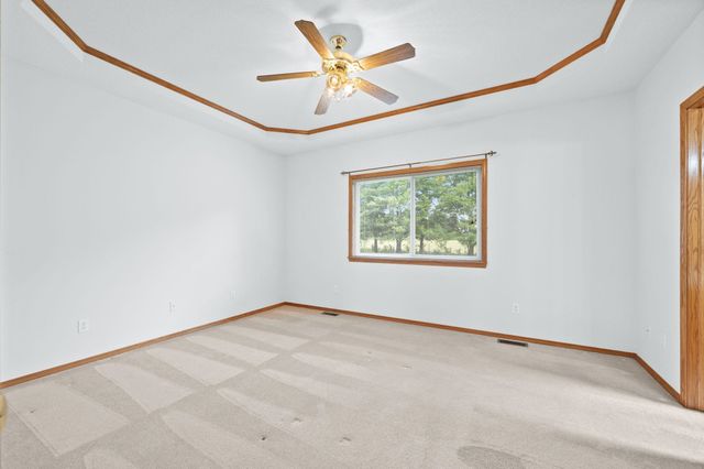 1900 E Glen Hills Dr, Derby, KS 67037