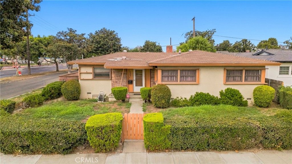 1803 N Studebaker, Long Beach, CA 90815 — exterior