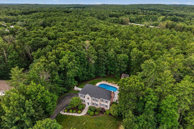 24 Thurston Drive, Lee, NH 03861