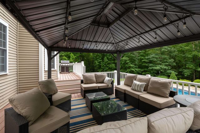 24 Thurston Drive, Lee, NH 03861