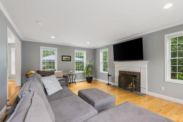 24 Thurston Drive, Lee, NH 03861