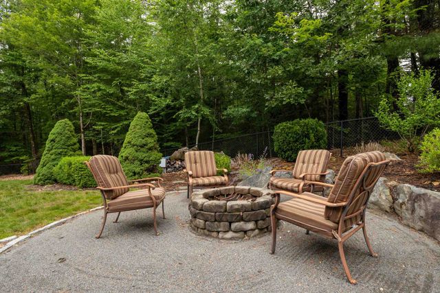 24 Thurston Drive, Lee, NH 03861