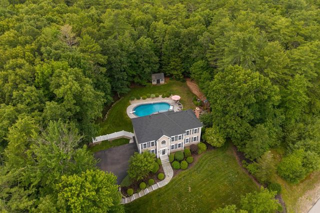 24 Thurston Drive, Lee, NH 03861