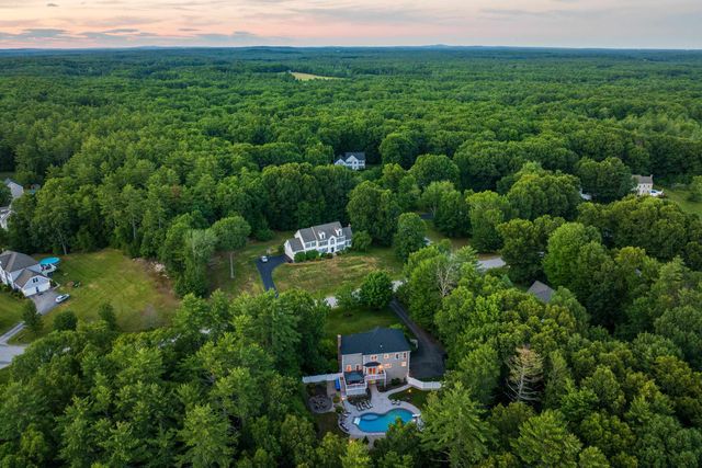 24 Thurston Drive, Lee, NH 03861