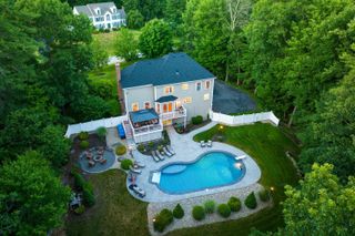 24 Thurston Drive, Lee, NH 03861
