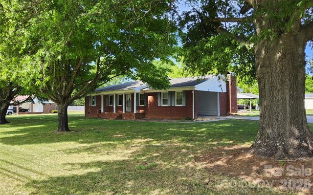 113 Kings Drive 3 & 4, Forest City, NC 28043