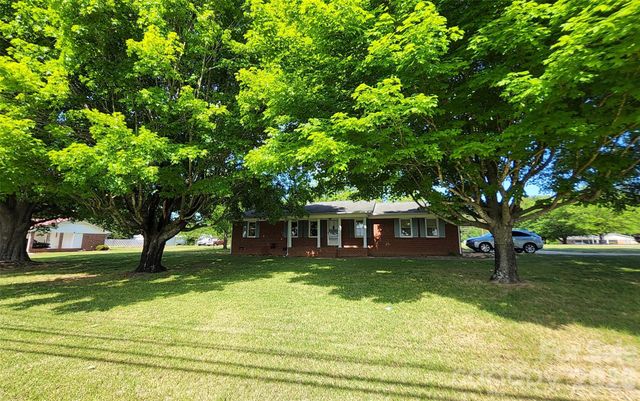 113 Kings Drive 3 & 4, Forest City, NC 28043