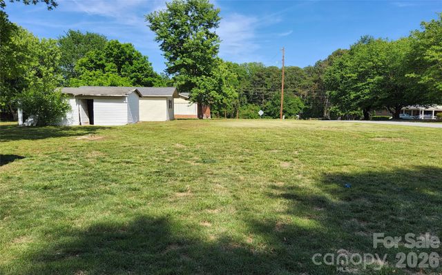 113 Kings Drive 3 & 4, Forest City, NC 28043