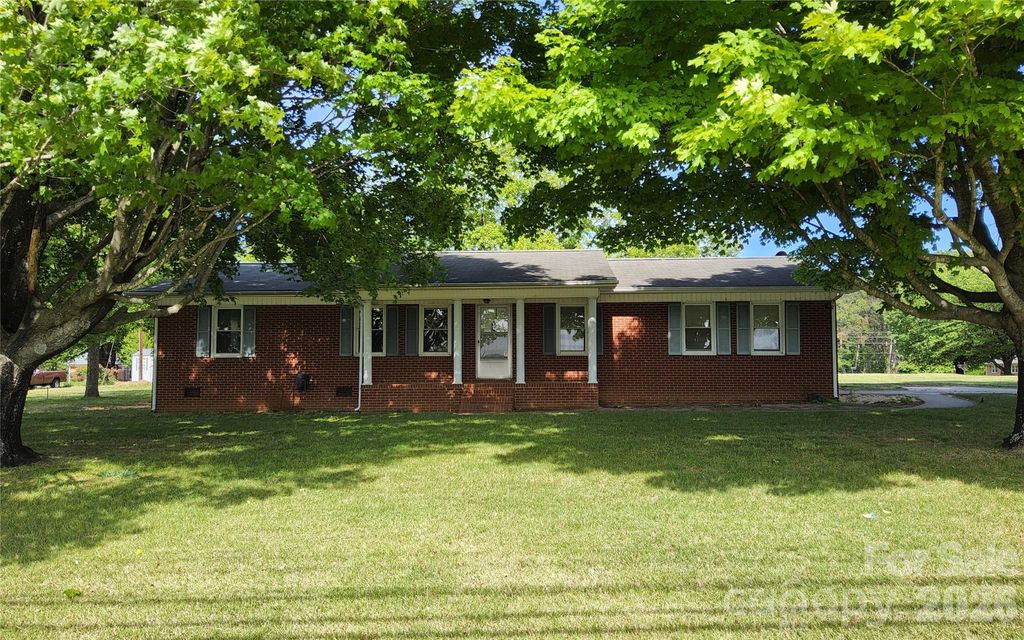 113 Kings Drive 3 & 4, Forest City, NC 28043