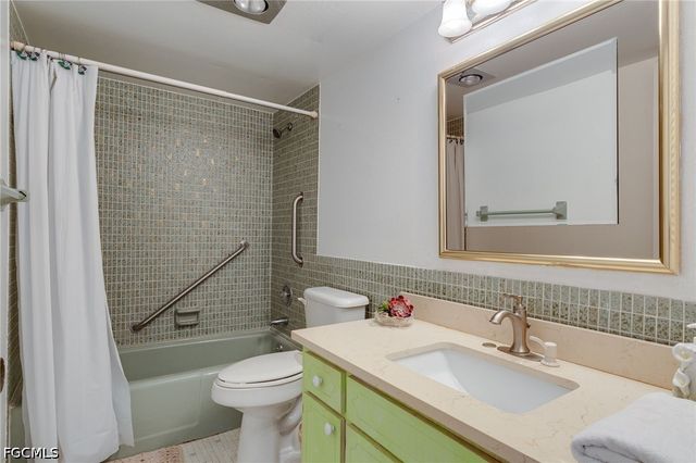 6771 Panther LN U2, Fort Myers, FL 33919