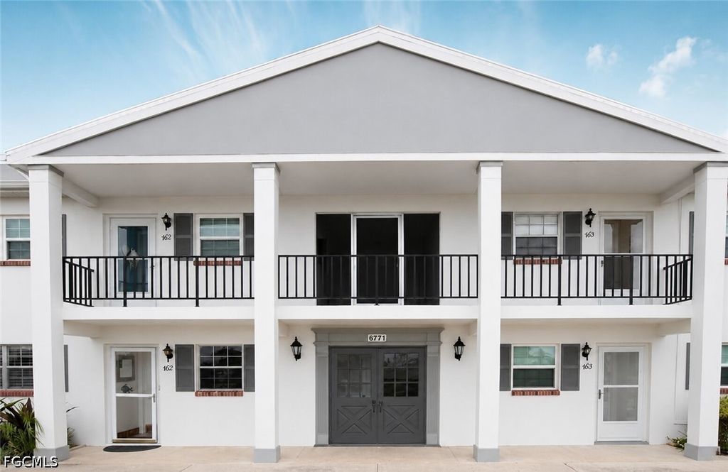 6771 Panther LN U2, Fort Myers, FL 33919