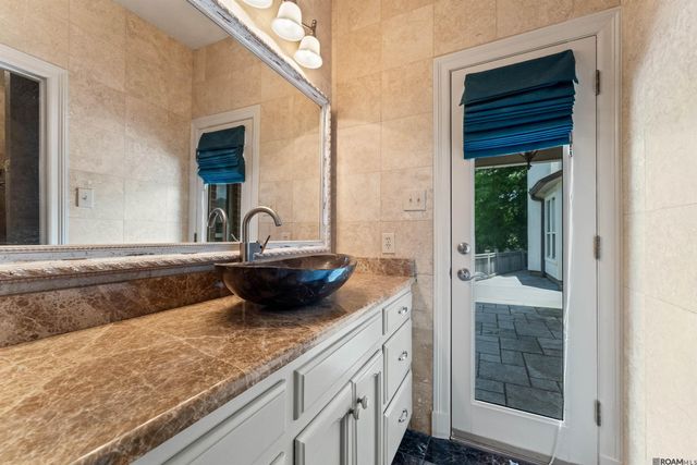 17735 Crossing Blvd, Baton Rouge, LA 70810