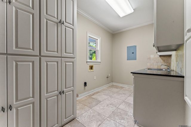 17735 Crossing Blvd, Baton Rouge, LA 70810