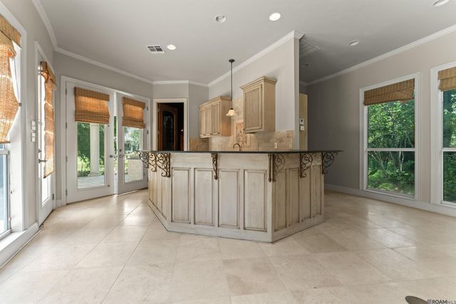 17735 Crossing Blvd, Baton Rouge, LA 70810
