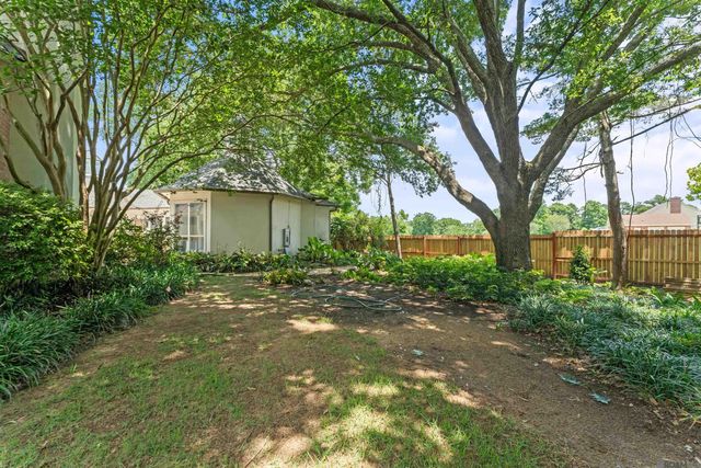 17735 Crossing Blvd, Baton Rouge, LA 70810