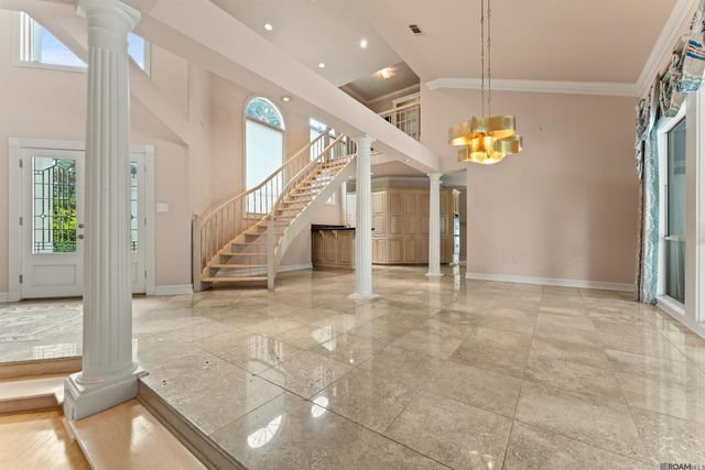 17735 Crossing Blvd, Baton Rouge, LA 70810