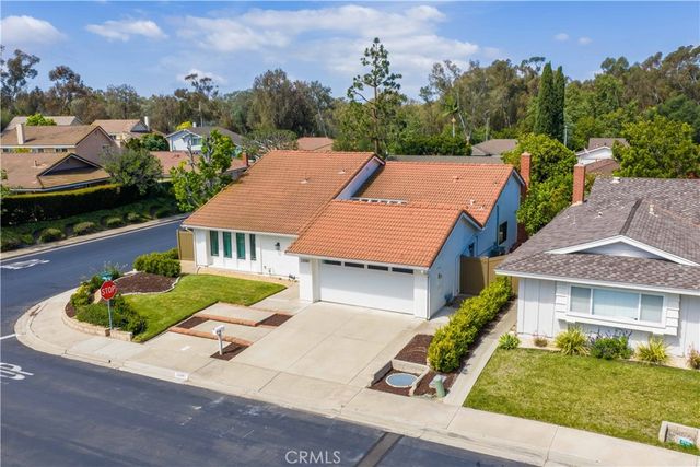 22061 Comanche, Lake Forest, CA 92630