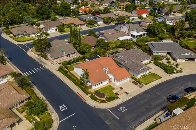 22061 Comanche, Lake Forest, CA 92630