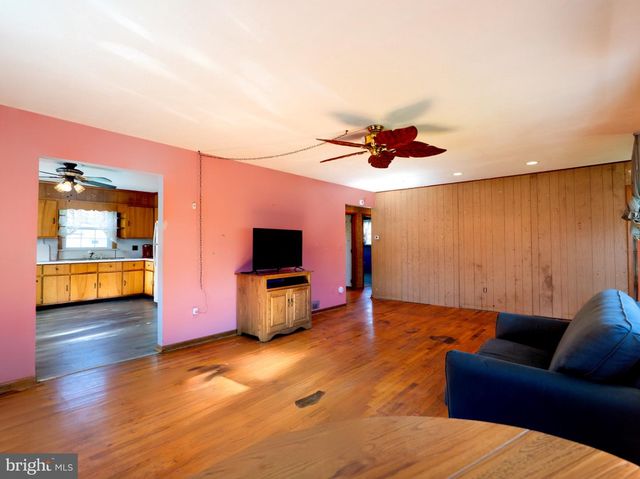 51 QUAKER RD, Pennsville, NJ 08070