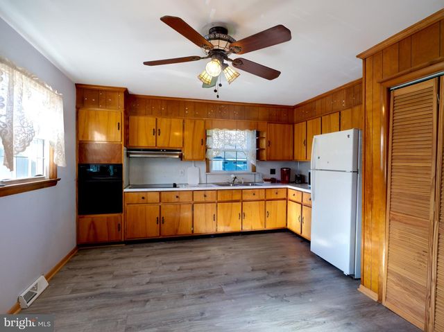 51 QUAKER RD, Pennsville, NJ 08070