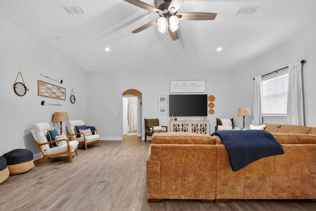 121 Grand Ravine Dr, St Augustine, FL 32086