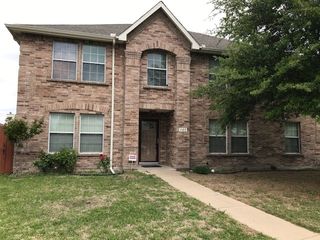 105 Foxtail Court, Red Oak, TX 75154