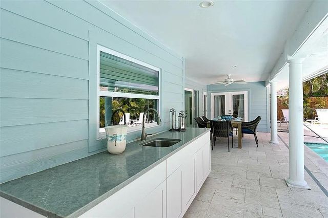 4852 FEATHERBED LANE, Sarasota, FL 34242