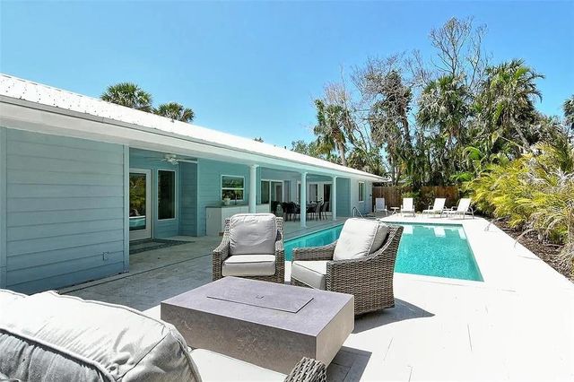 4852 FEATHERBED LANE, Sarasota, FL 34242