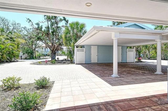 4852 FEATHERBED LANE, Sarasota, FL 34242