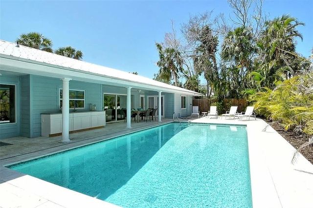 4852 FEATHERBED LANE, Sarasota, FL 34242