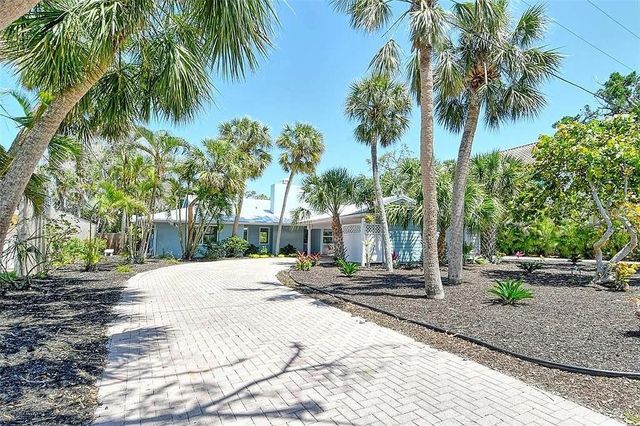 4852 FEATHERBED LANE, Sarasota, FL 34242