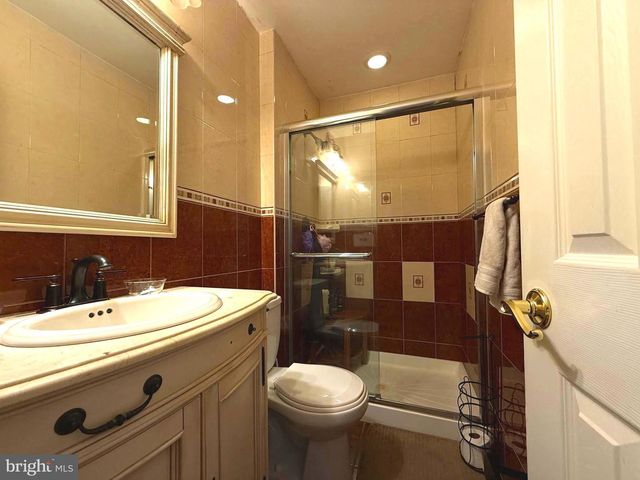 542 FAIRFIELD RD, East Windsor, NJ 08520