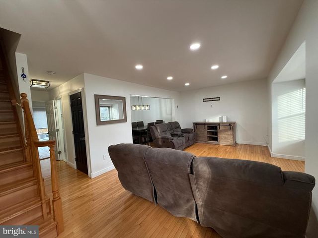 542 FAIRFIELD RD, East Windsor, NJ 08520
