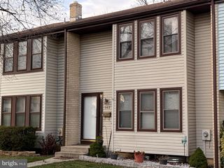 542 FAIRFIELD RD, East Windsor, NJ 08520