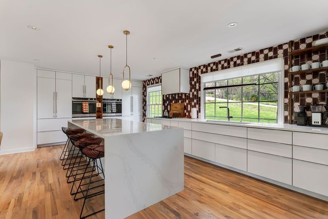 105 Dogwood Ln, Franklin, TN 37064
