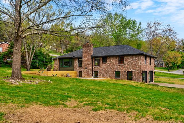 105 Dogwood Ln, Franklin, TN 37064