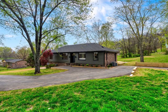 105 Dogwood Ln, Franklin, TN 37064