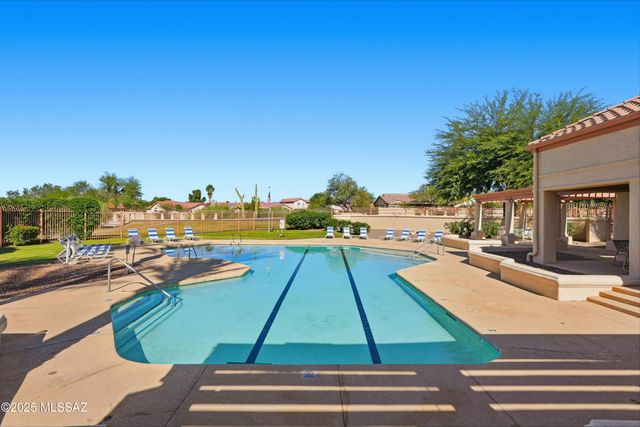 9907 N Woodstone Trail, Tucson, AZ 85742